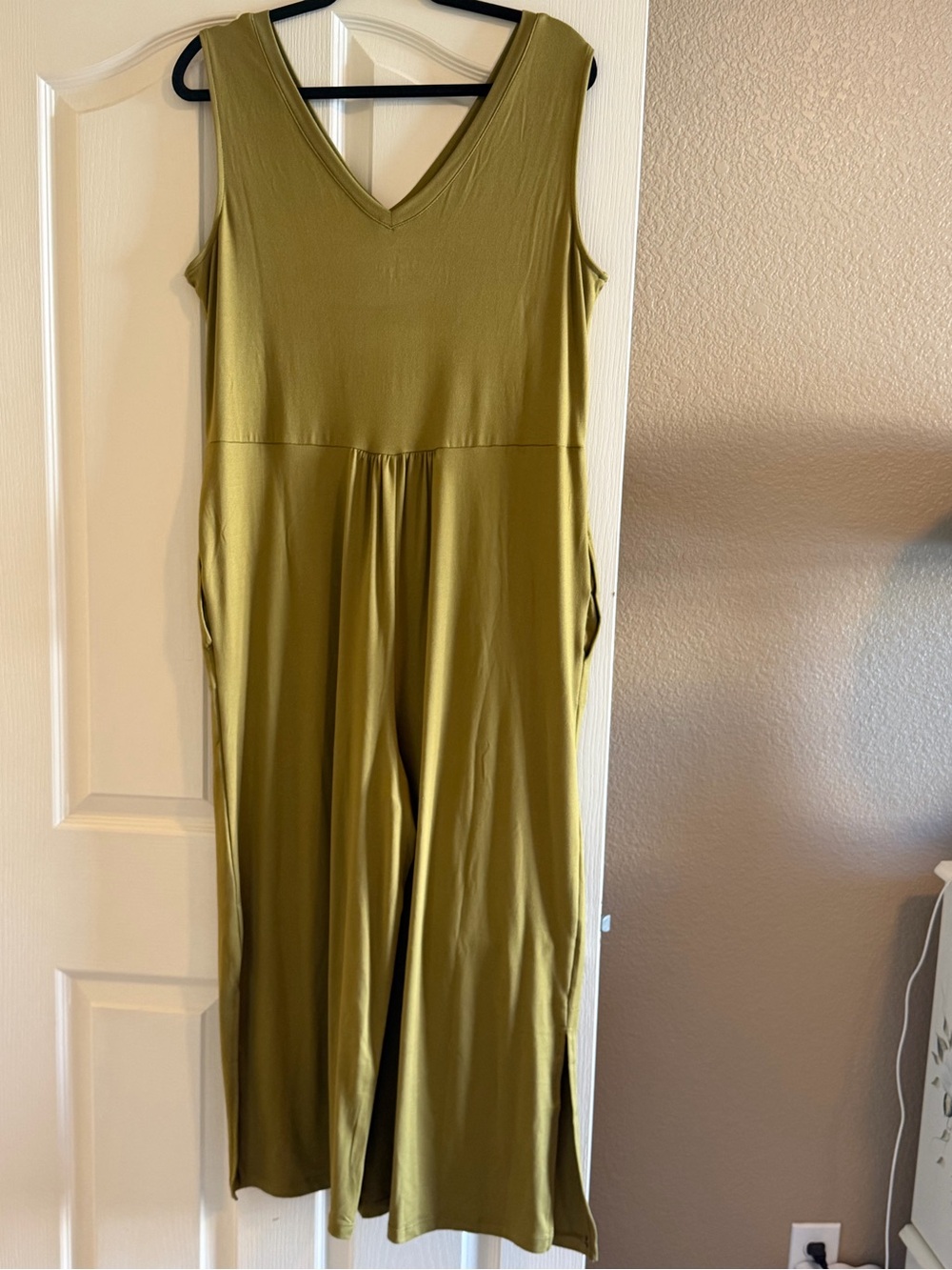Cuddl Duds Olive Sleeveless V-Neck Wide-Leg Jumpsuit